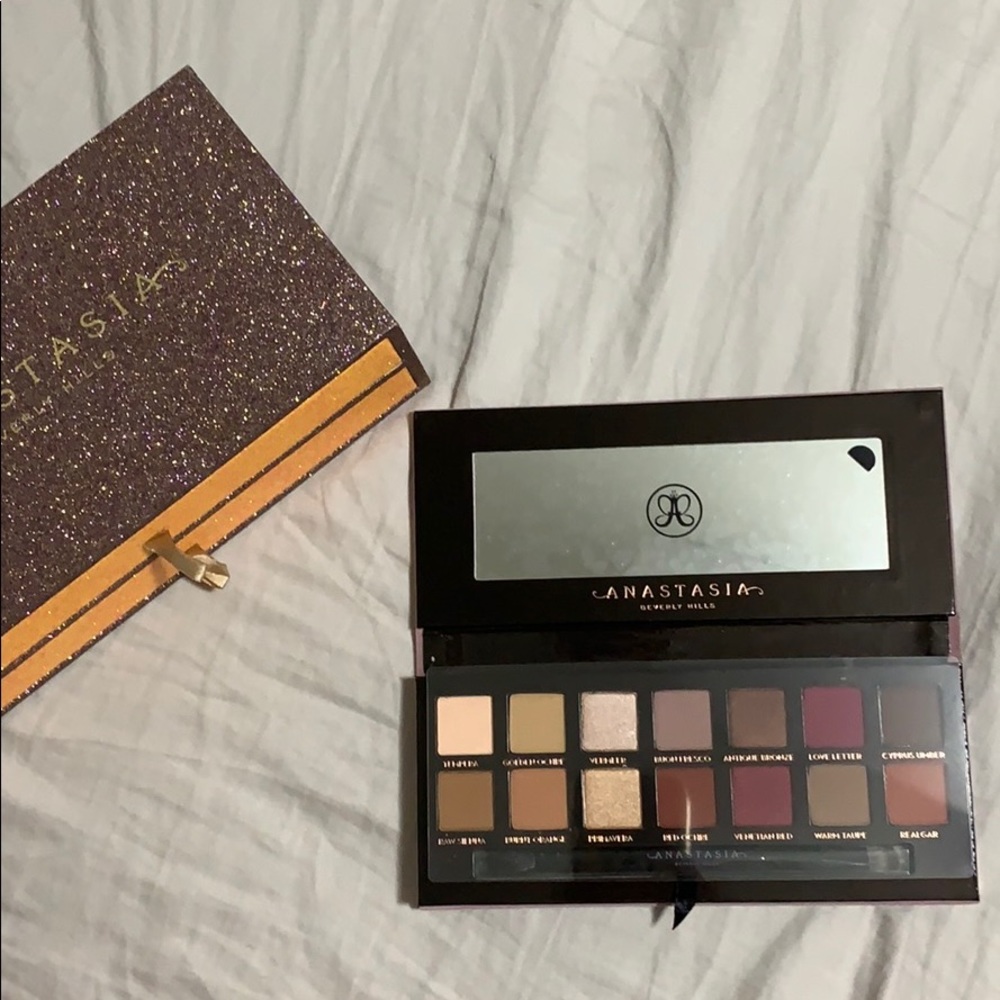 New Anastasia Eyeshadow Palette+shining drawer